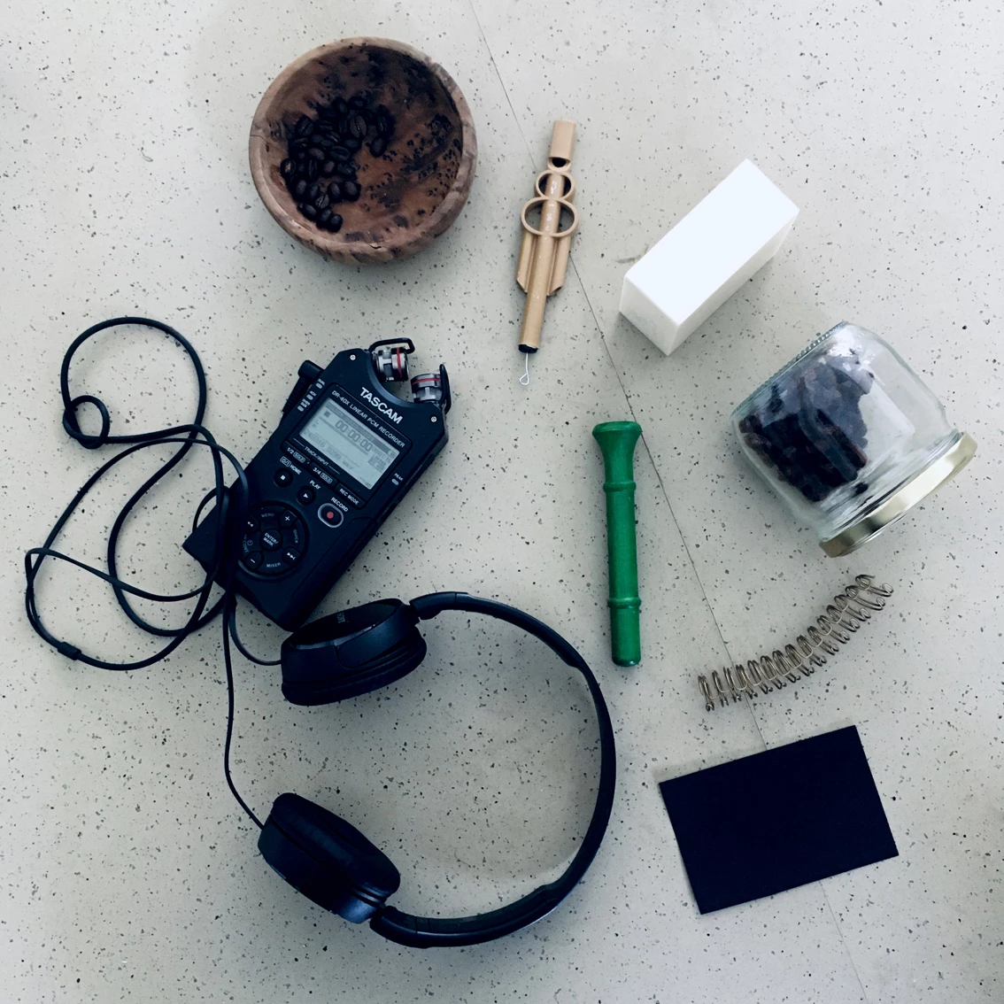 Delphine Perret - Virgules - dispositifs sonores